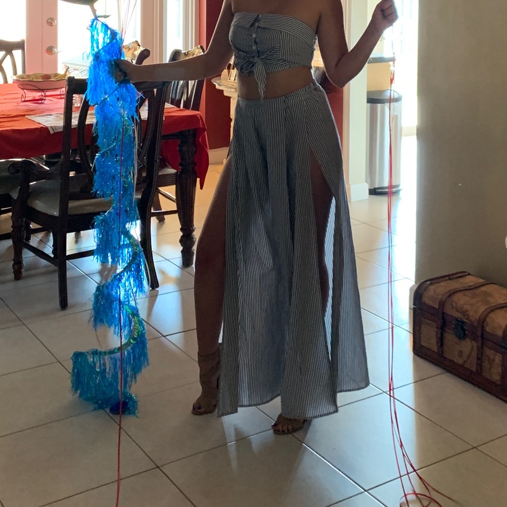 Matching set - Picture 3 of 3